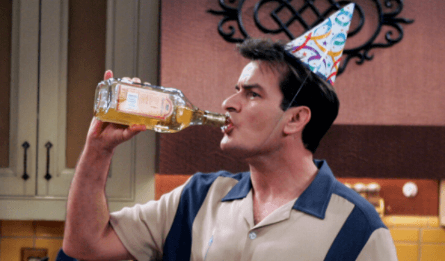 Charlie Sheen wants Two and a Half Men to return with him starring in it Charlie Sheen wants Two and a Half Men to return with him starring in it