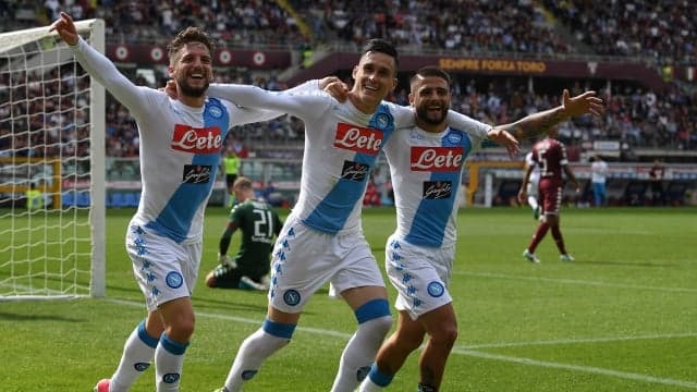 Manchester United chasing Napoli forward for surprisingly cheap fee Manchester United chasing Napoli forward for surprisingly cheap fee