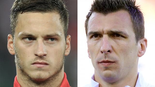 Respected journalist claims Manchester United are in for powerful centre-forward pair Respected journalist claims Manchester United are in for powerful centre-forward pair
