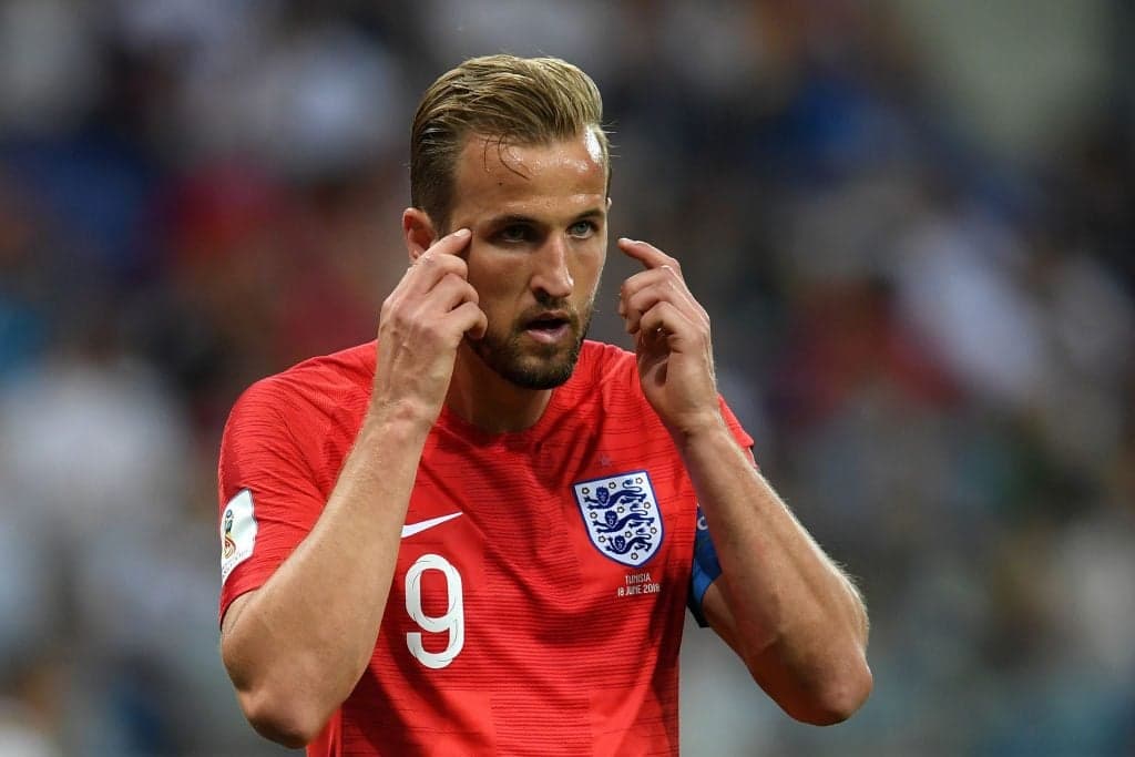 England have beaten Tunisia 2-1