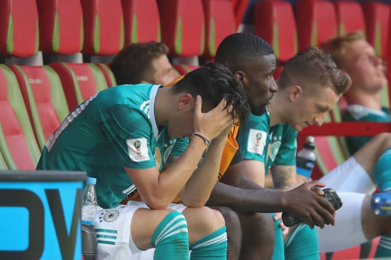 Joachim Low jumps to Mesut Ozil’s defence after World Cup exit criticism Joachim Low jumps to Mesut Ozil’s defence after World Cup exit criticism