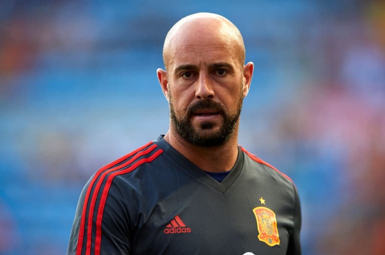 Pepe Reina could seal surprise Premier League return, days after joining AC Milan Pepe Reina could seal surprise Premier League return, days after joining AC Milan