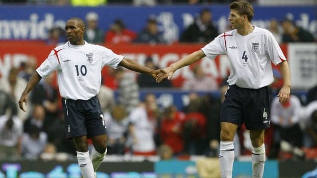 Steven Gerrard explains how he convinced Jermain Defoe to move to Rangers Steven Gerrard explains how he convinced Jermain Defoe to move to Rangers