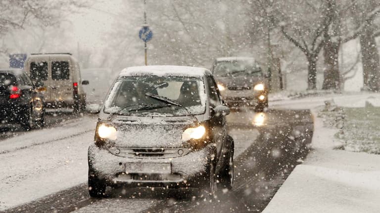 UK braced for eight inches of snow as temperatures are set to fall to -10 degrees UK braced for eight inches of snow as temperatures are set to fall to -10 degrees