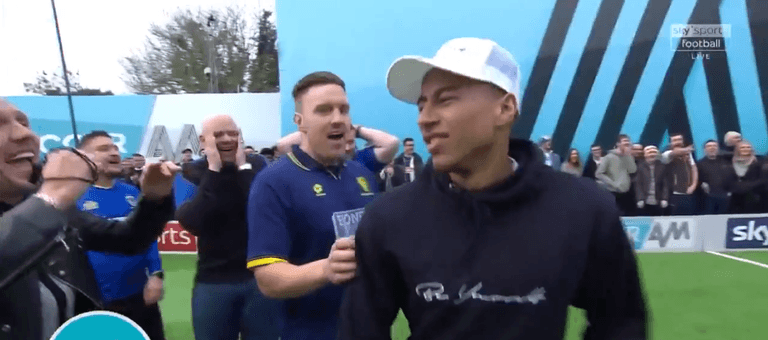 Jesse Lingard costs fans £500 after missed penalty but quickly reimburses them Jesse Lingard costs fans £500 after missed penalty but quickly reimburses them