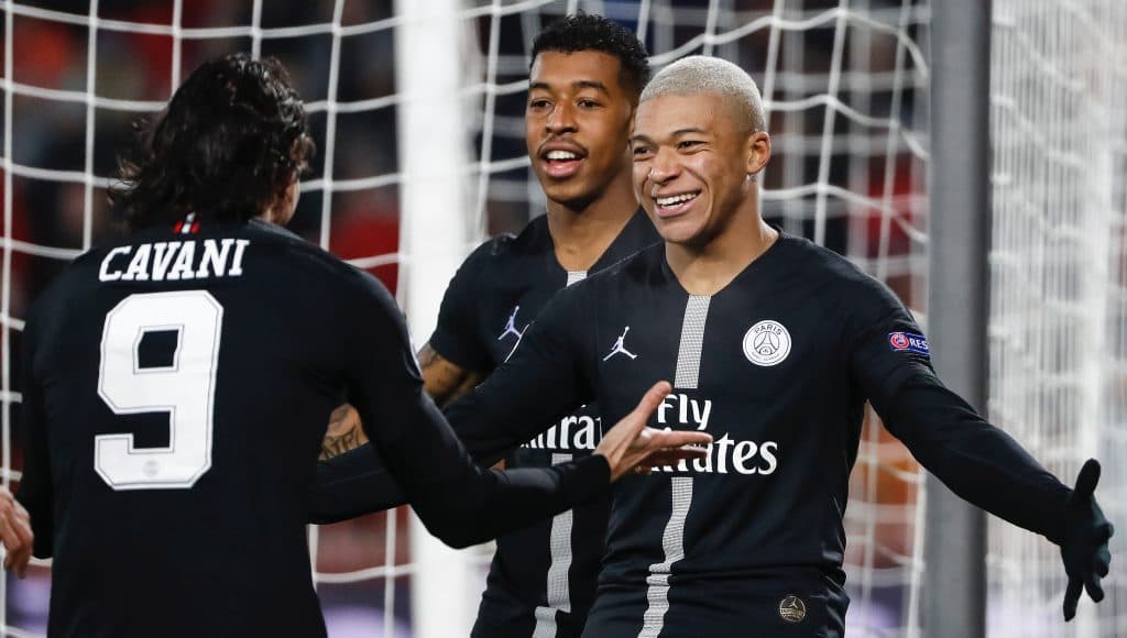 Man Utd handed huge boost as Edinson Cavani suffers injury ahead of Champions League tie