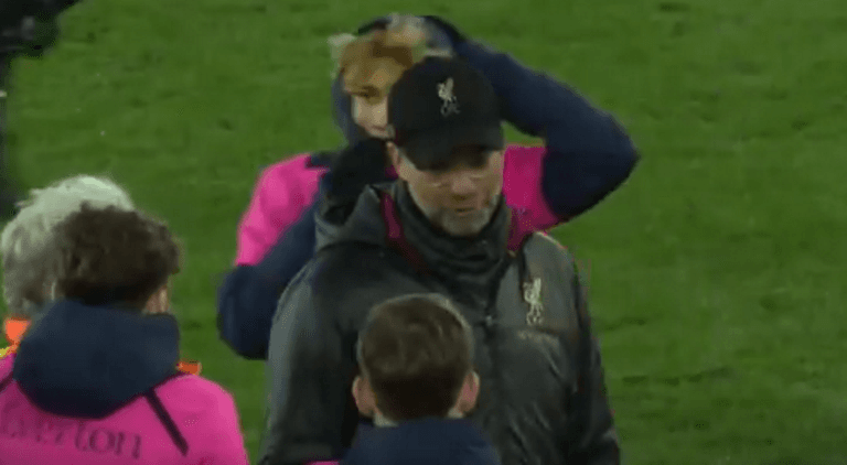 Jurgen Klopp sarcastically applauded by Everton ballboy after goalless Merseyside Derby Jurgen Klopp sarcastically applauded by Everton ballboy after goalless Merseyside Derby