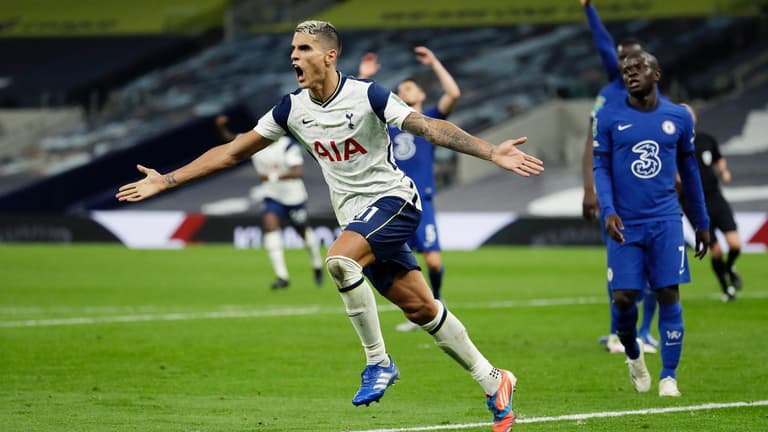 Why Erik Lamela wore odd boots against Chelsea Why Erik Lamela wore odd boots against Chelsea