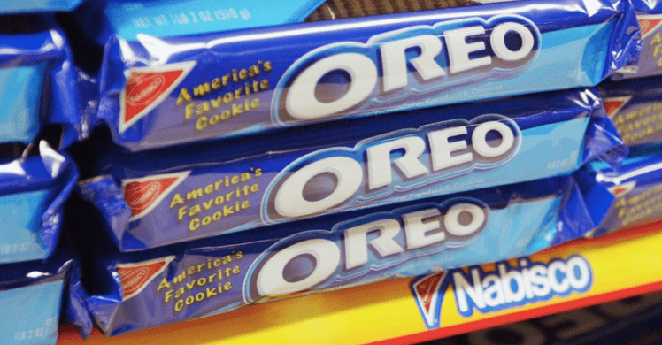 American politician ridiculed for eating snack of Oreos wrapped in bacon American politician ridiculed for eating snack of Oreos wrapped in bacon