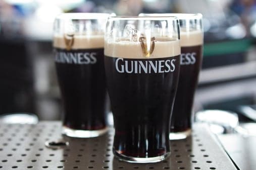 Irish government considering ‘alcohol curfew’ for remainder of lockdown Irish government considering ‘alcohol curfew’ for remainder of lockdown