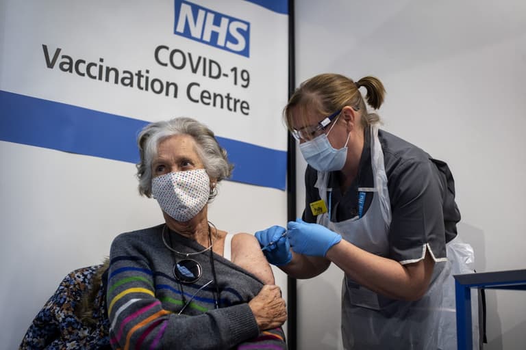 Study finds Covid-19 vaccine has ‘substantial’ effect on transmission Study finds Covid-19 vaccine has ‘substantial’ effect on transmission