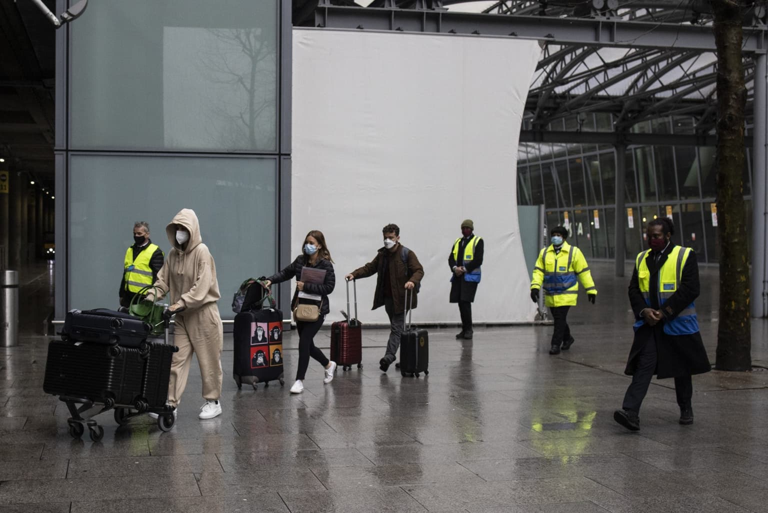 Hotel quarantine travellers to be charged £1,200 extra if they test positive
