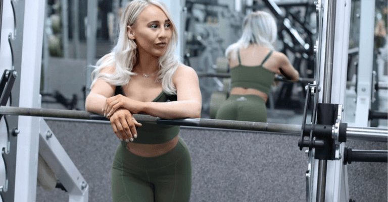 Female personal trainer shares the creepy messages she receives from men on social media Female personal trainer shares the creepy messages she receives from men on social media