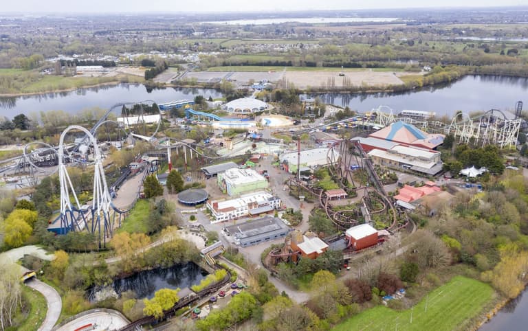 Thorpe Park mask policy compared to racial segregation Thorpe Park mask policy compared to racial segregation