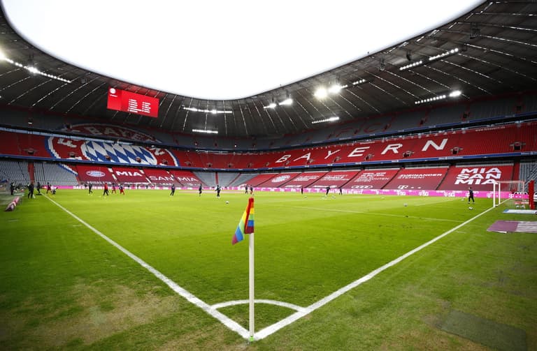 German FA to hand out 10,000 rainbow flags to fans at Hungary game German FA to hand out 10,000 rainbow flags to fans at Hungary game