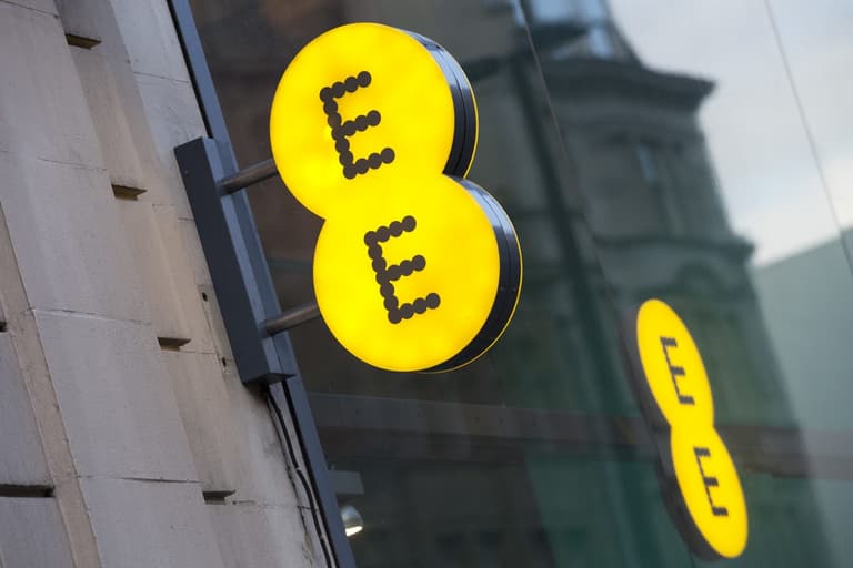 EE brings back roaming charges to Europe after Brexit EE brings back roaming charges to Europe after Brexit