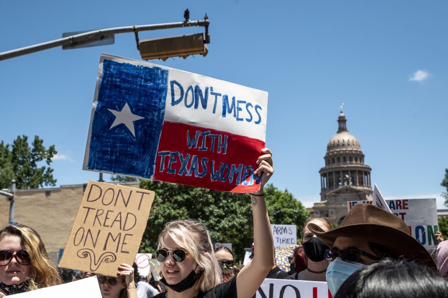 Texas offers $10,000 reward for people who turn in women who want abortions