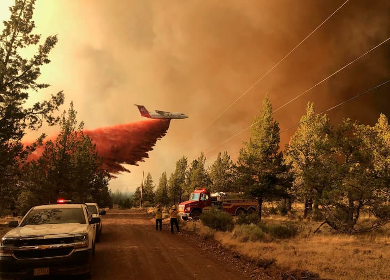 Oregon wildfire the size of LA is now creating its own weather systems Oregon wildfire the size of LA is now creating its own weather systems