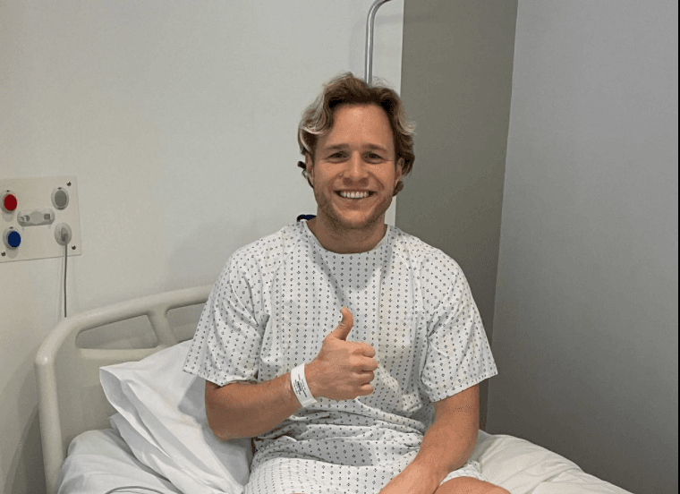 Olly Murs rushed to hospital following freak on-stage accident