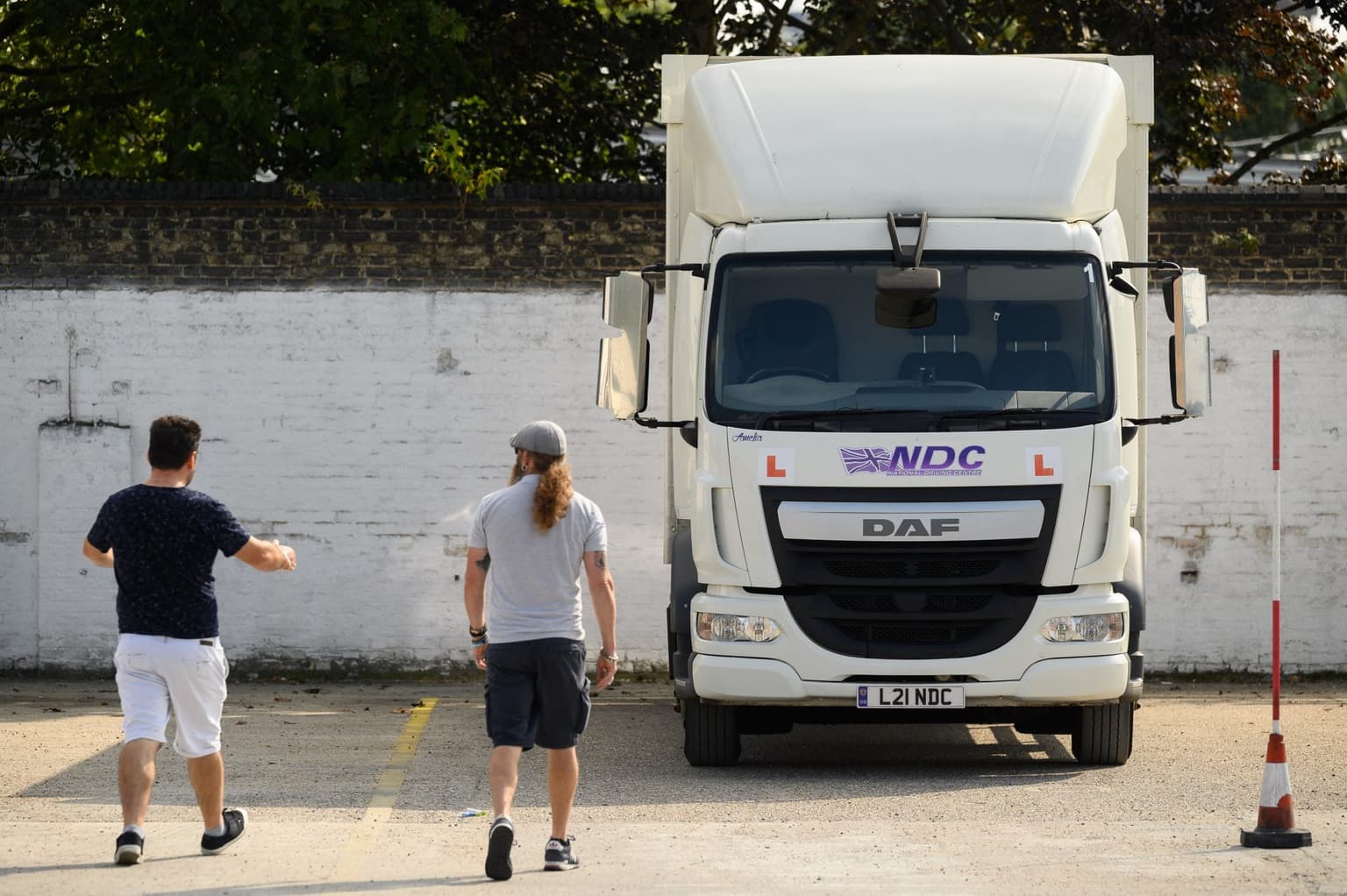 Government working on temporary visa scheme for HGV drivers