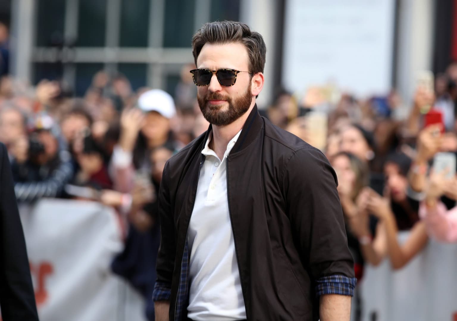 Fans praise Chris Evans for being honest about his mental health