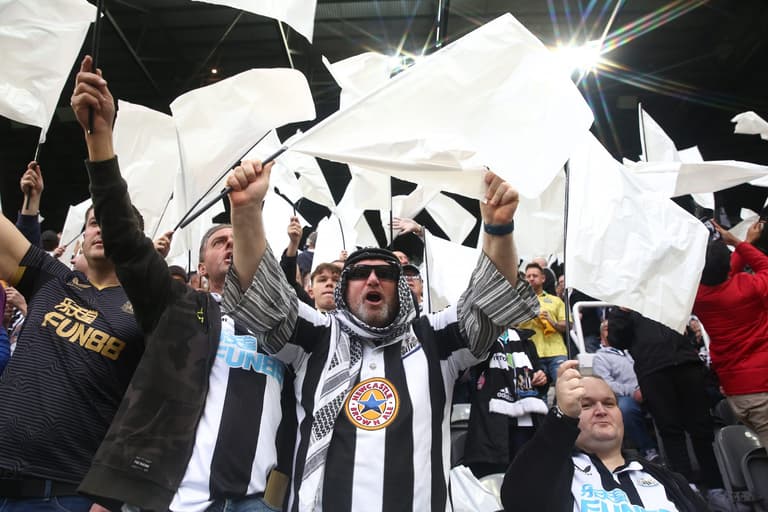 Kick It Out want urgent talks with Newcastle over fans’ mock headdresses Kick It Out want urgent talks with Newcastle over fans’ mock headdresses