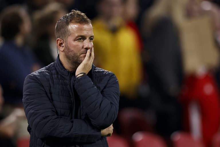 Rafael van der Vaart claims Harry Maguire is “really s**t” Rafael van der Vaart claims Harry Maguire is “really s**t”