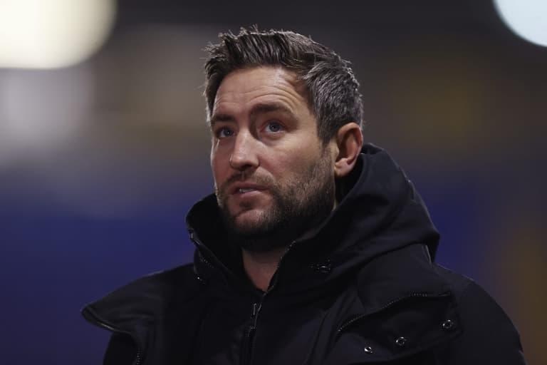Sunderland boss criticised by fans for making gesture after Oxford game Sunderland boss criticised by fans for making gesture after Oxford game