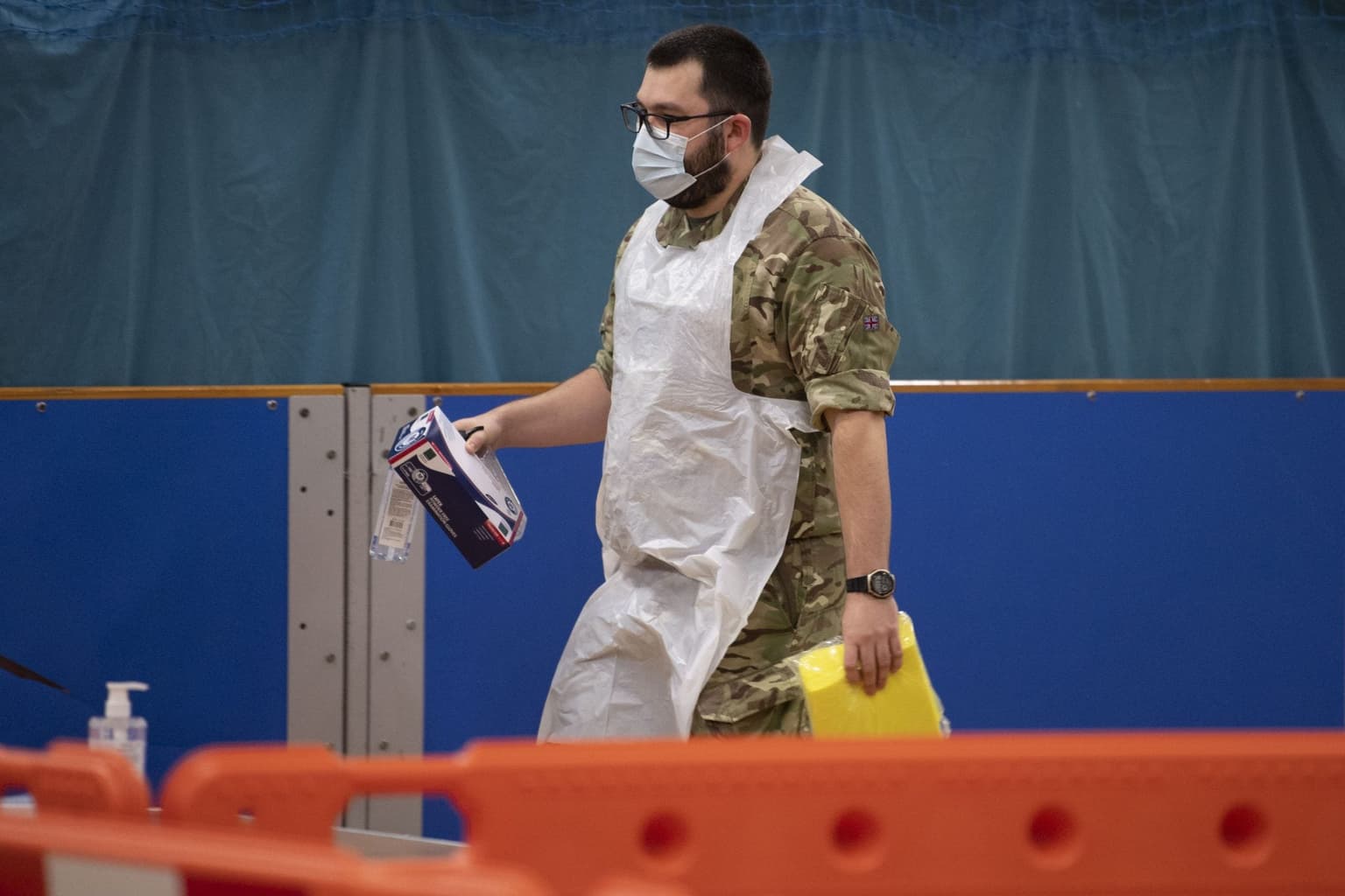 Army deployed to London hospitals as PM warned he can no longer ‘dismiss’ NHS staffing warnings