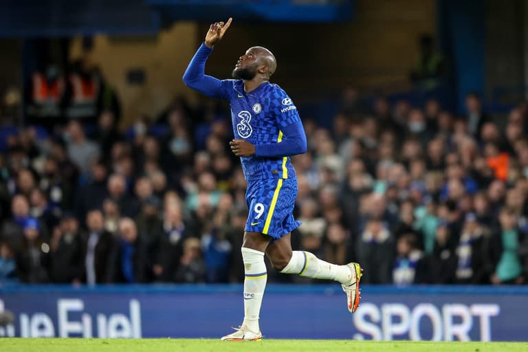 Romelu Lukaku ‘texts former teammate’ with cryptic update on his Chelsea future Romelu Lukaku ‘texts former teammate’ with cryptic update on his Chelsea future