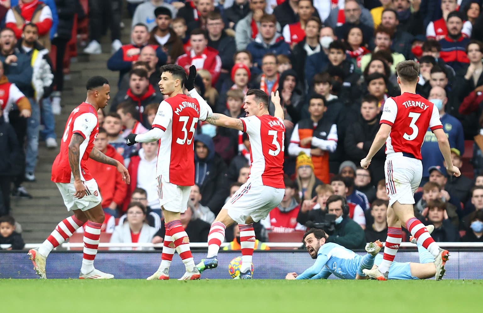 Cesc Fabregas angered by ‘terrible decision’ in Arsenal defeat
