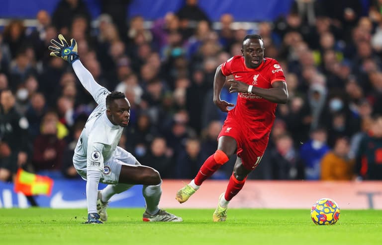 Edouard Mendy critical of ‘brother’ Sadio Mané’s elbow challenge on Cesar Azpilicueta Edouard Mendy critical of ‘brother’ Sadio Mané’s elbow challenge on Cesar Azpilicueta