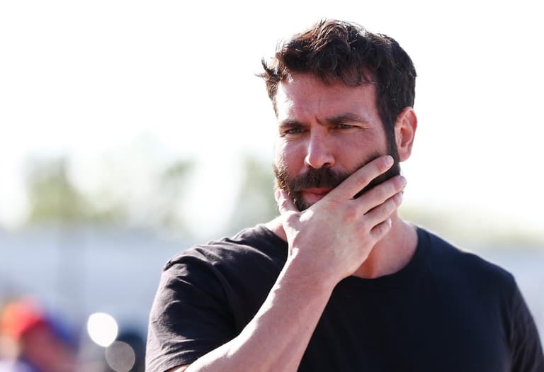 People can’t comprehend Dan Bilzerian without a beard People can’t comprehend Dan Bilzerian without a beard