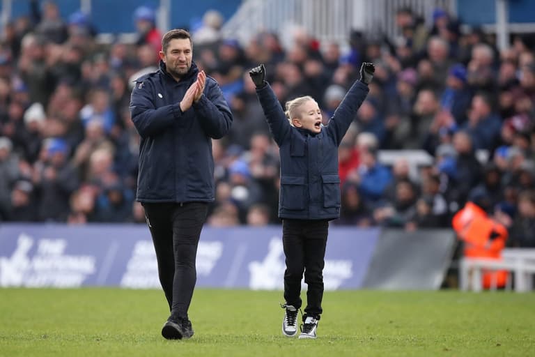 Hartlepool manager thanks Crystal Palace fans after fundraising donation Hartlepool manager thanks Crystal Palace fans after fundraising donation