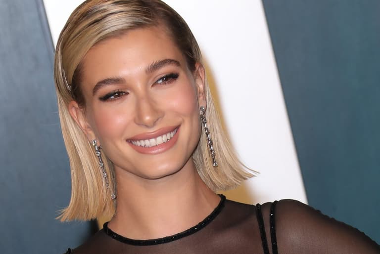 Hailey Bieber taken to hospital with blood clot on brain Hailey Bieber taken to hospital with blood clot on brain