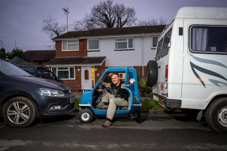 Brit with world’s smallest car avoids soaring fuel prices as his vehicle costs just £7 to fill up Brit with world’s smallest car avoids soaring fuel prices as his vehicle costs just £7 to fill up