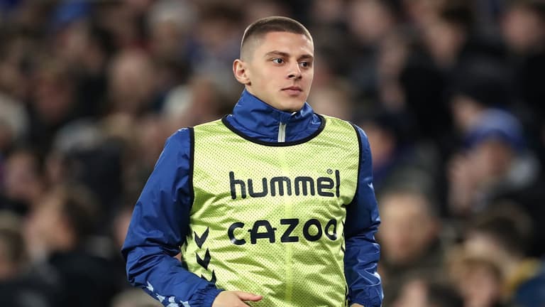 Vitaliy Mykolenko slams Russia’s ‘silent b***h’ captain Artem Dzyuba Vitaliy Mykolenko slams Russia’s ‘silent b***h’ captain Artem Dzyuba