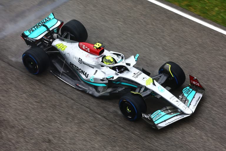 Lewis Hamilton suffers another disastrous practice session at Emilia-Romagna Grand Prix Lewis Hamilton suffers another disastrous practice session at Emilia-Romagna Grand Prix