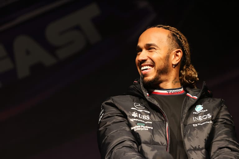 Lewis Hamilton involved in odd F1 ‘battle’ over jewellery Lewis Hamilton involved in odd F1 ‘battle’ over jewellery