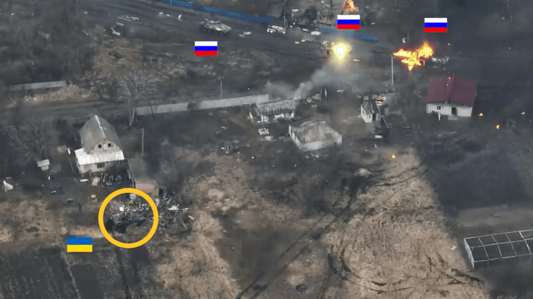 Moment single Ukrainian tank stops entire Russian column Moment single Ukrainian tank stops entire Russian column