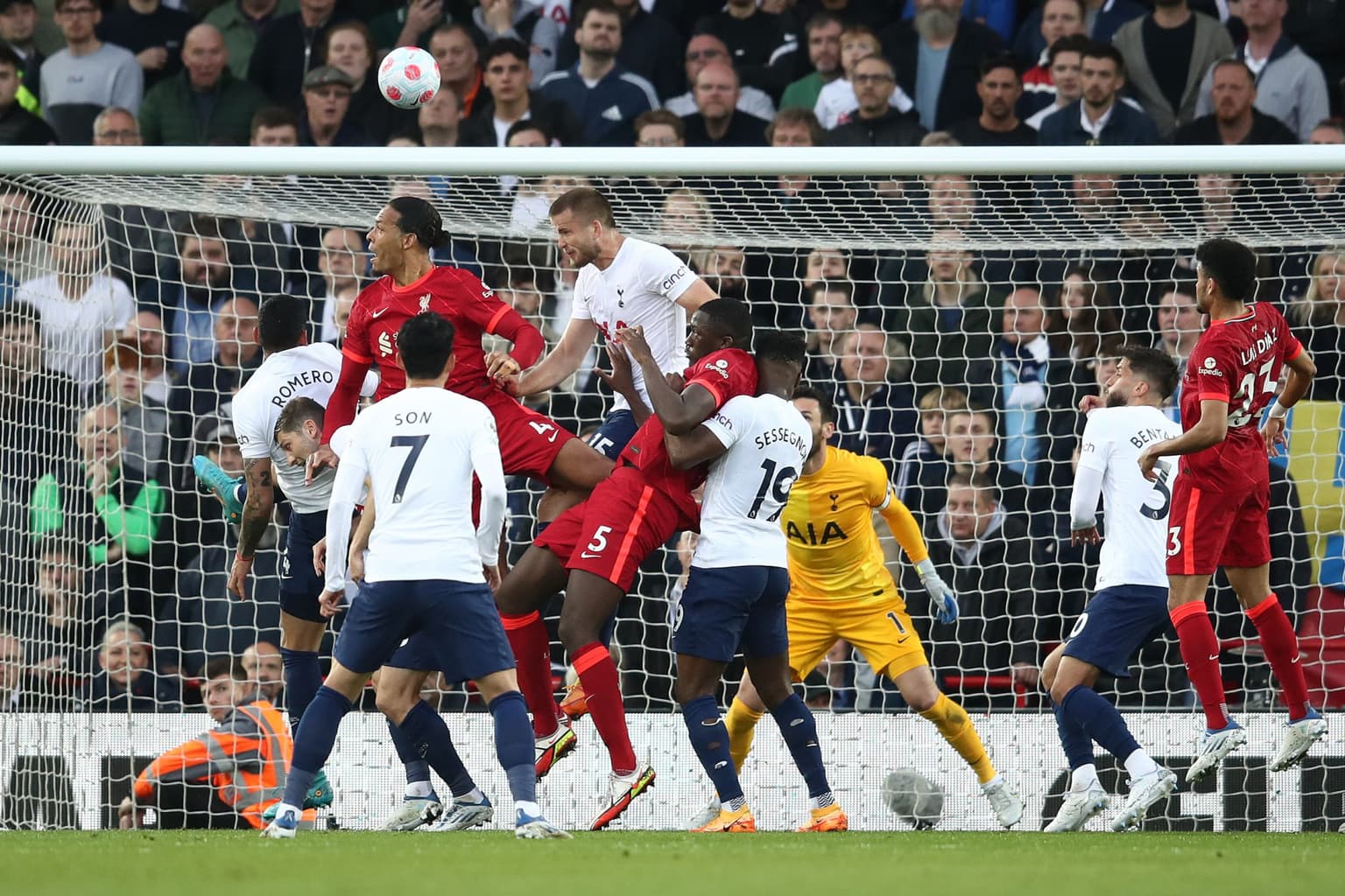 Tottenham Supporters’ Trust condemn ‘sign on’ chants at Anfield