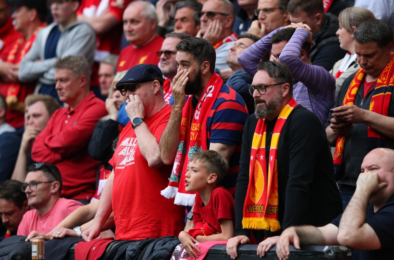 Liverpool fans convinced that Aston Villa had levelled at Man City in hilarious prank