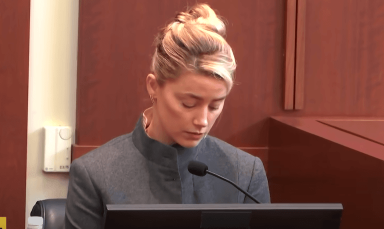 Amber Heard says her sister taught Johnny Depp to snort cocaine with a tampon Amber Heard says her sister taught Johnny Depp to snort cocaine with a tampon