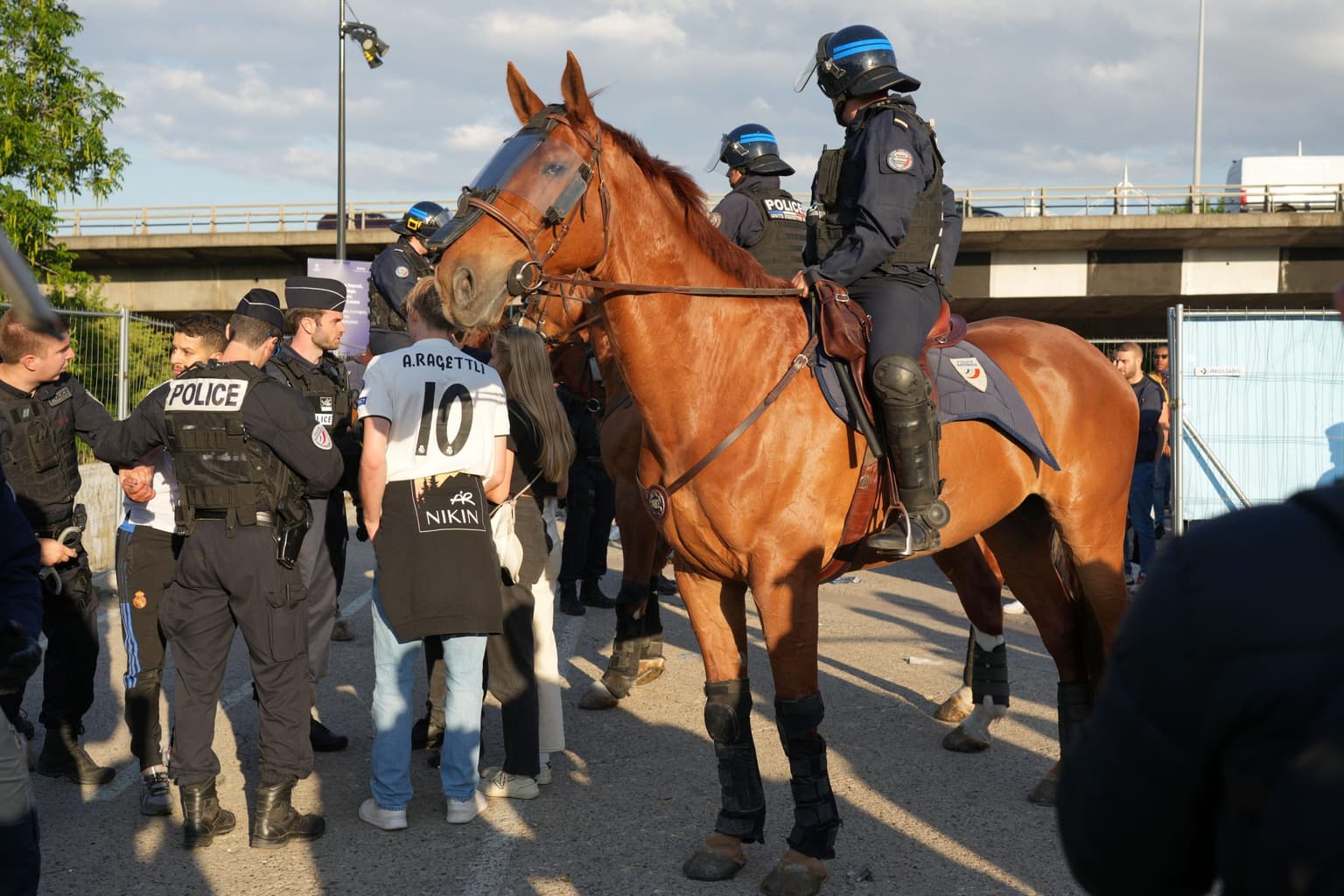 Spanish fans recall Champions League final horror stories outside Stade de France