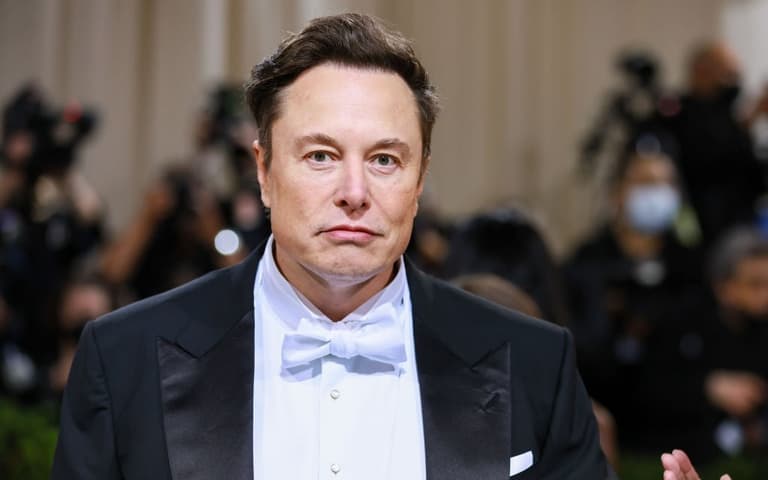 Elon Musk claims he’s being threatened by Russia over supplying internet to Ukrainians Elon Musk claims he’s being threatened by Russia over supplying internet to Ukrainians