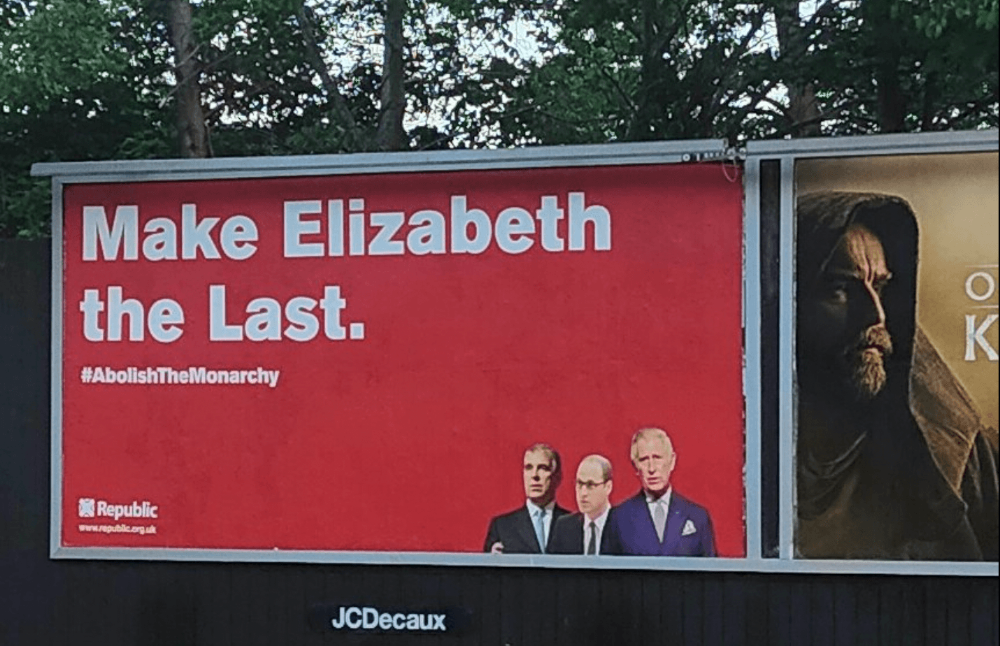 Anti-monarchy billboards appear in Scottish cities and people are loving it
