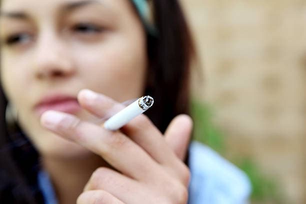 Eye doctor warns smokers and vapers against ‘permanent blindness’