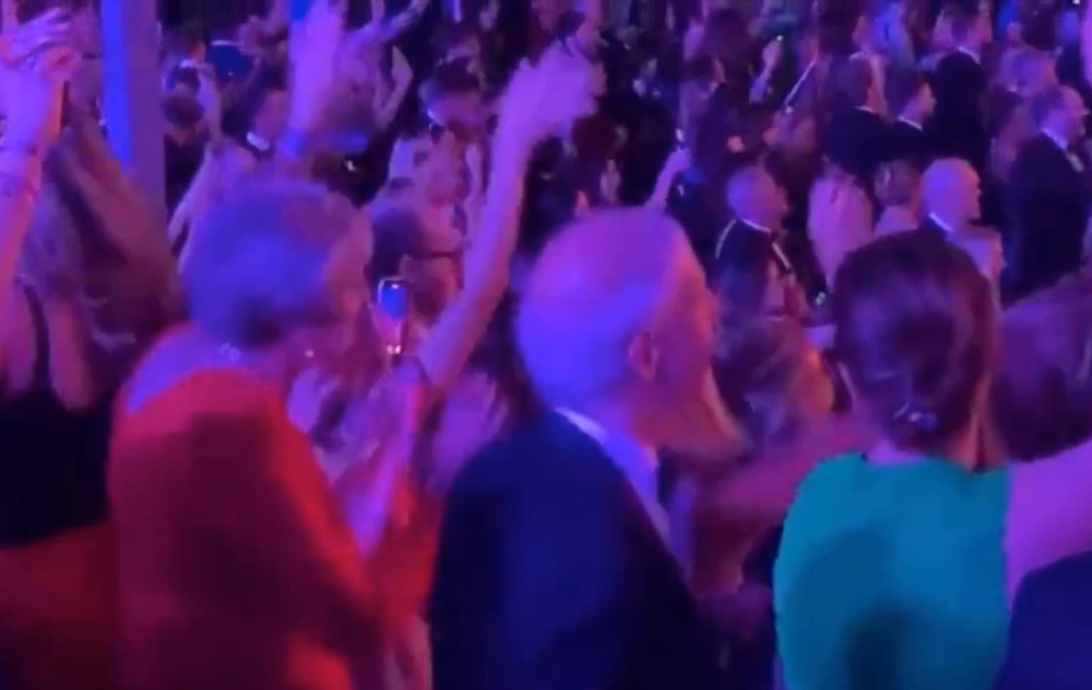 Theresa May has ‘Love Actually’ moment as she dances to Craig David after Boris Johnson gets the boot