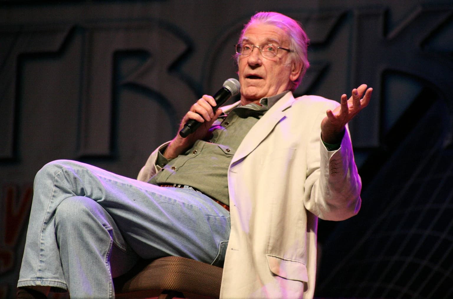 David Warner dead: Titanic and Omen actor dies of cancer-related illness aged 80
