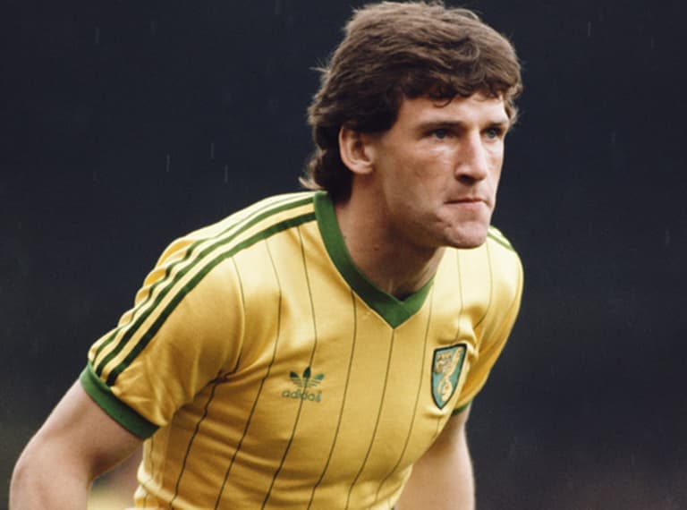 Norwich City’s retro home kit is turning a few heads